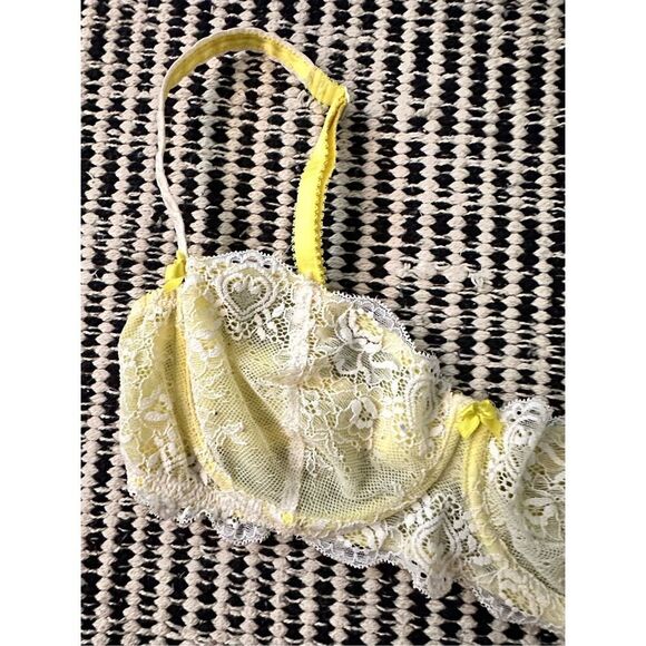 Adore Me Size 32D yellow & white lace balconette bra - Picture 2 of 5